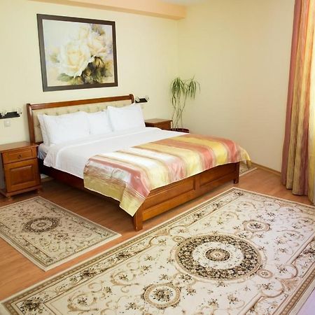 Hotel Nemira Slănic-Moldova Exteriér fotografie