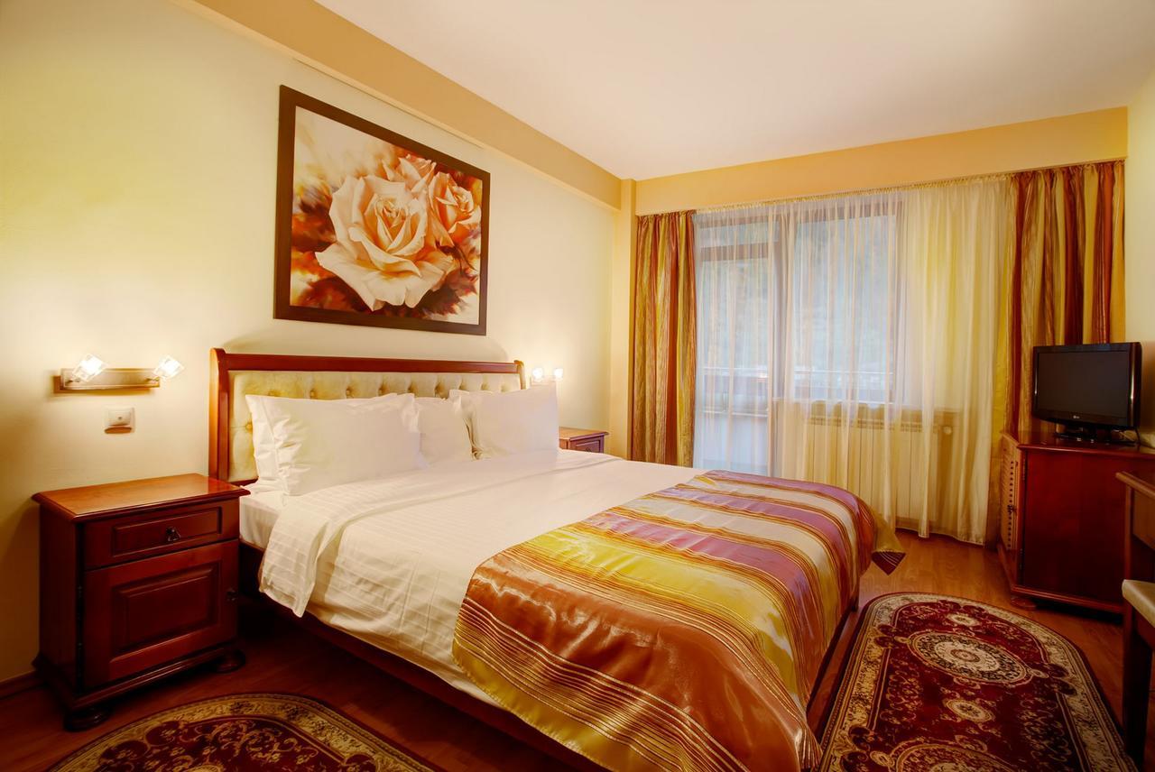 Hotel Nemira Slănic-Moldova Exteriér fotografie